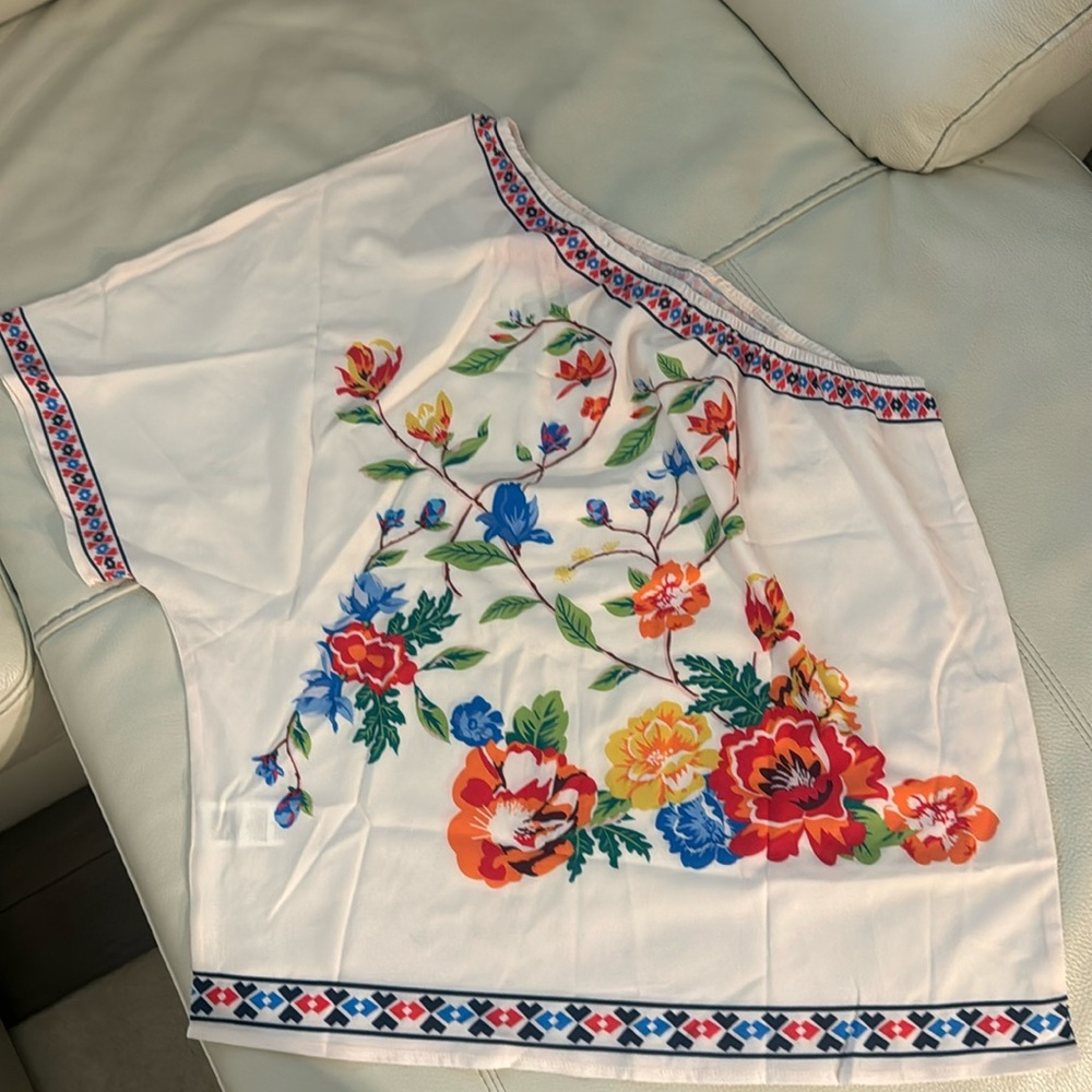 Boutique floral one shoulder top